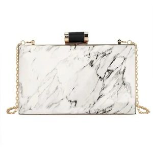 Mable clutch nwt great condition